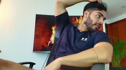 Snapshot of andrew_west_ chatting on 6, 3, 2025 ANDREW WEST online show from 6, 3, 2025