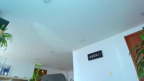 Snapshot of andrew_west_ chatting on 8, 10, 2025 ANDREW WEST online show from 8, 10, 2025