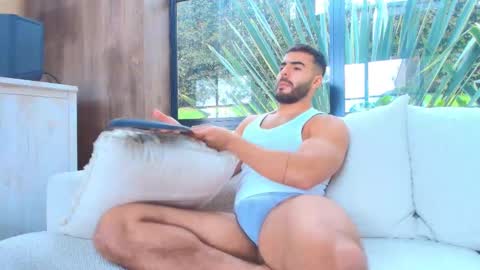 Snapshot of andrew_west_ chatting on 9, 10, 2025 ANDREW WEST online show from 9, 10, 2025