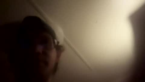 Snapshot of andrewraywv42 chatting on 7, 6, 2026 rayray32 online show from 7, 6, 2026