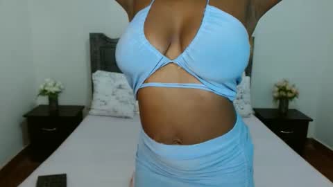 Snapshot of andrienna chatting on 18, 11, 2025 Anna online show from 18, 11, 2025