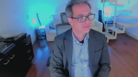 Andrew online show from 25, 6, 2026