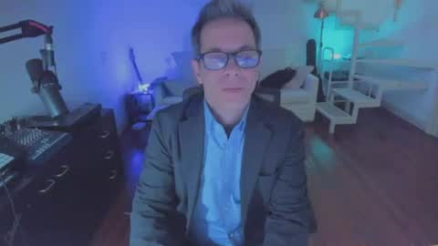 Andrew online show from 23, 7, 2026