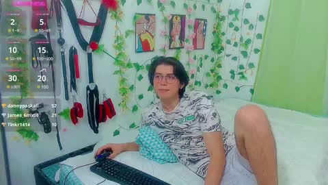 Andy Gray online show from 5, 2, 2025