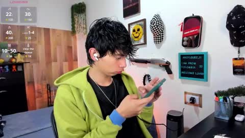 andy_guez_11 online show from 3, 3, 2025