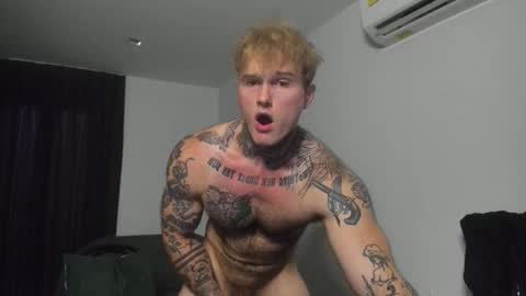 Snapshot of andy_hunk chatting on 29, 10, 2025 Andrew online show from 29, 10, 2025