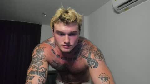 Snapshot of andy_hunk chatting on 29, 3, 2026 Andrew online show from 29, 3, 2026