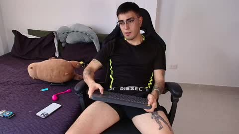 Snapshot of andy_shaaw chatting on 25, 2, 2025 Andres online show from 25, 2, 2025