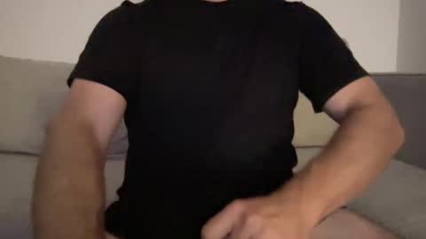 anewsummer online show from 14, 11, 2025