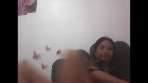 Snapshot of ange011 chatting on 16, 4, 2026 ange011 online show from 16, 4, 2026