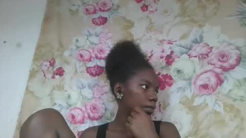 Snapshot of angeeliine chatting on 28, 2, 2026 angeeliine online show from 28, 2, 2026