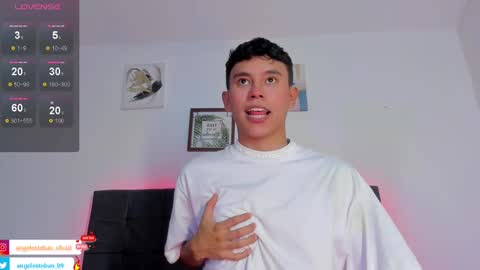 ngel Esteban  online show from 30, 10, 2025