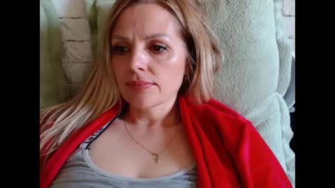 Snapshot of angel_girllovemy chatting on 30, 10, 2025 ANGEL online show from 30, 10, 2025