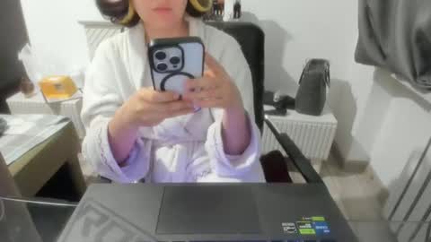 Snapshot of angel_lee__ chatting on 24, 1, 2025 angel_lee__ online show from 24, 1, 2025