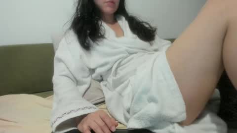 Snapshot of angel_lee__ chatting on 6, 5, 2026 angel_lee__ online show from 6, 5, 2026