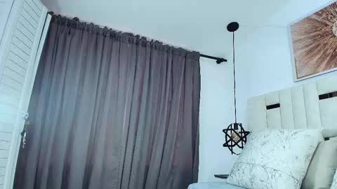 Nicolle  online show from 31, 10, 2025