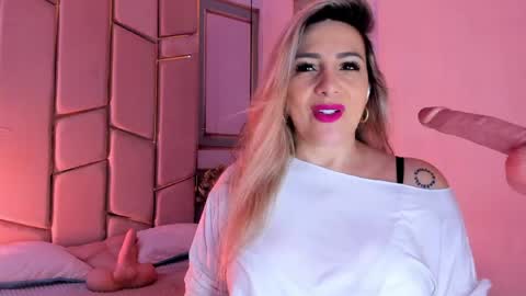 Snapshot of angel_vibes_ chatting on 23, 5, 2026 Angel online show from 23, 5, 2026