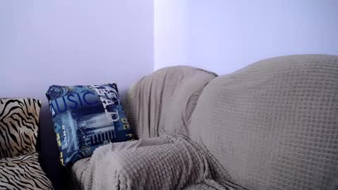 Snapshot of angel_zoe77 chatting on 15, 2, 2025 Zoe online show from 15, 2, 2025