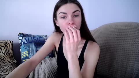 Snapshot of angel_zoe77 chatting on 7, 3, 2025 Zoe online show from 7, 3, 2025