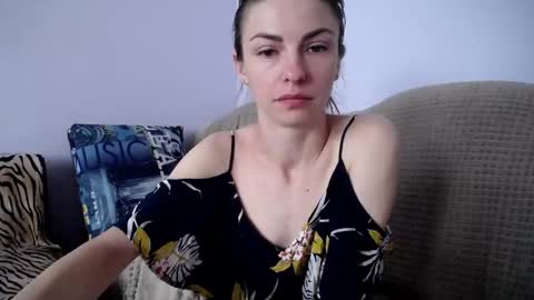 Snapshot of angel_zoe77 chatting on 19, 9, 2025 Zoe online show from 19, 9, 2025