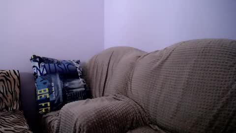 Snapshot of angel_zoe77 chatting on 9, 10, 2025 Zoe online show from 9, 10, 2025