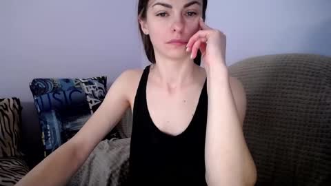 Snapshot of angel_zoe77 chatting on 6, 11, 2025 Zoe online show from 6, 11, 2025