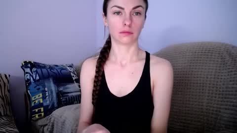 Snapshot of angel_zoe77 chatting on 5, 12, 2025 Zoe online show from 5, 12, 2025