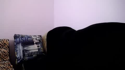 Snapshot of angel_zoe77 chatting on 18, 12, 2025 Zoe online show from 18, 12, 2025