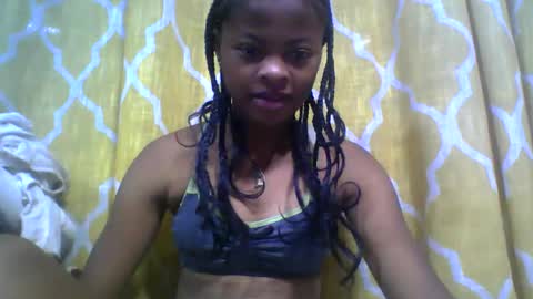 Snapshot of angela166093 chatting on 12, 11, 2025 angela166093 online show from 12, 11, 2025