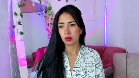 Angela  black hair online show from 14, 12, 2024