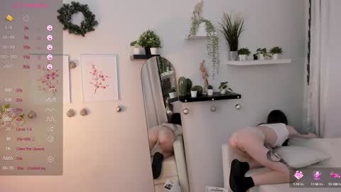 Snapshot of angela_fog chatting on 9, 1, 2025 angela_fog online show from 9, 1, 2025