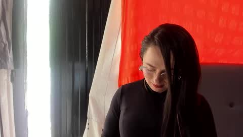 angela_nix online show from 29, 10, 2025