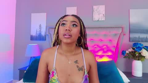 Angela Roberts online show from 6, 11, 2025