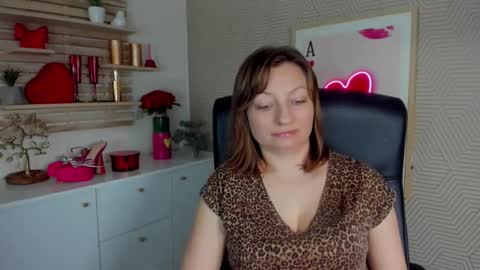 Angela online show from 31, 3, 2026