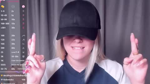 Snapshot of angelanty chatting on 27, 9, 2025 Darsi Anty online show from 27, 9, 2025