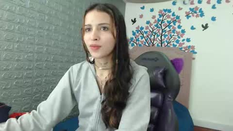 Snapshot of angelaturizo_ chatting on 5, 11, 2025 angelaturizo_ online show from 5, 11, 2025