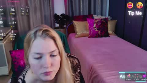 AngelAyyla online show from 19, 11, 2025