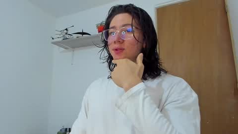 Angel Bennet online show from 9, 2, 2025