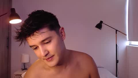 Snapshot of angelcossio chatting on 31, 10, 2025 Angel online show from 31, 10, 2025