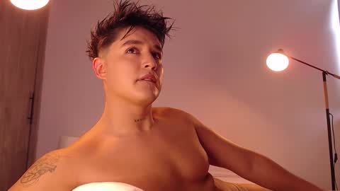 Snapshot of angelcossio chatting on 29, 11, 2025 Angel online show from 29, 11, 2025