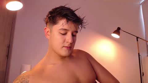 Snapshot of angelcossio chatting on 1, 12, 2025 Angel online show from 1, 12, 2025