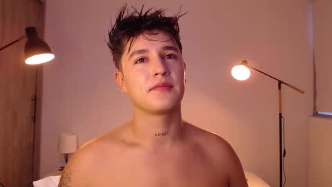 Snapshot of angelcossio chatting on 15, 12, 2025 Angel online show from 15, 12, 2025