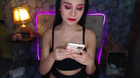 Snapshot of angelcumfallen chatting on 11, 9, 2025 Angel online show from 11, 9, 2025