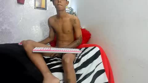 Snapshot of angelcutex19 chatting on 5, 12, 2025 angelcutex19 online show from 5, 12, 2025