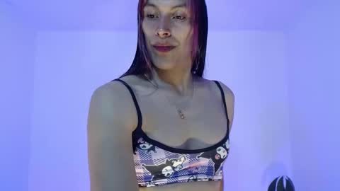 Snapshot of angele_johnson chatting on 8, 10, 2025 angele online show from 8, 10, 2025