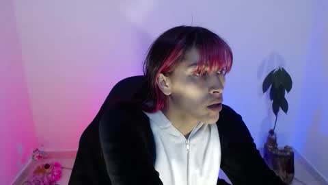 Snapshot of angele_johnson chatting on 4, 11, 2025 angele online show from 4, 11, 2025