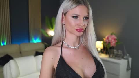 Snapshot of angeleyesblue25 chatting on 20, 2, 2026 annita online show from 20, 2, 2026