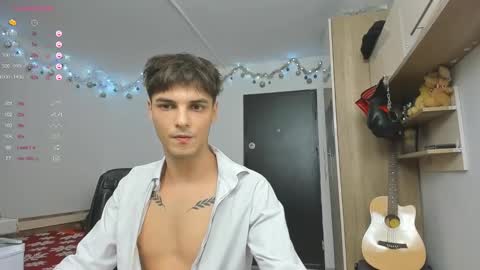 Snapshot of angelfrank chatting on 30, 12, 2024 Frankie online show from 30, 12, 2024