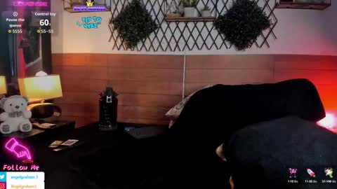 Snapshot of angelgraham_ chatting on 15, 9, 2025 Angel online show from 15, 9, 2025