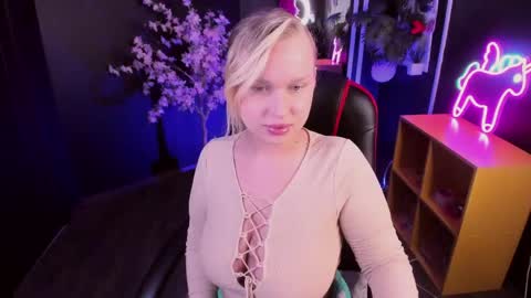 Angelic beauty online show from 26, 5, 2026